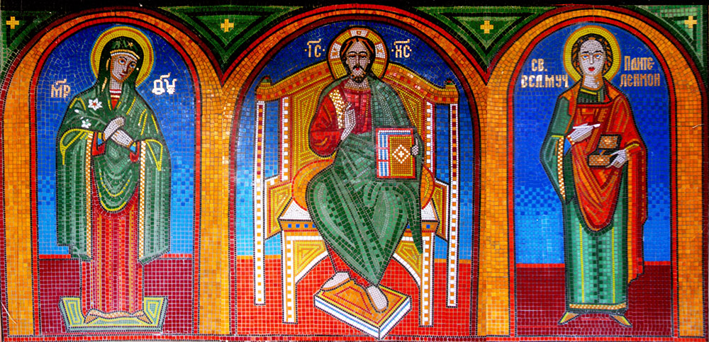 Мозаїка «Св. Марія, Ісус Христос, Св. великомученик Пантелеймон» у храмі св. Пантелеймона у Харкові. 2012. Смальта